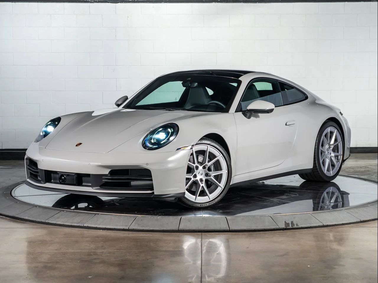 Used 2026  Porsche Carrera image 1
