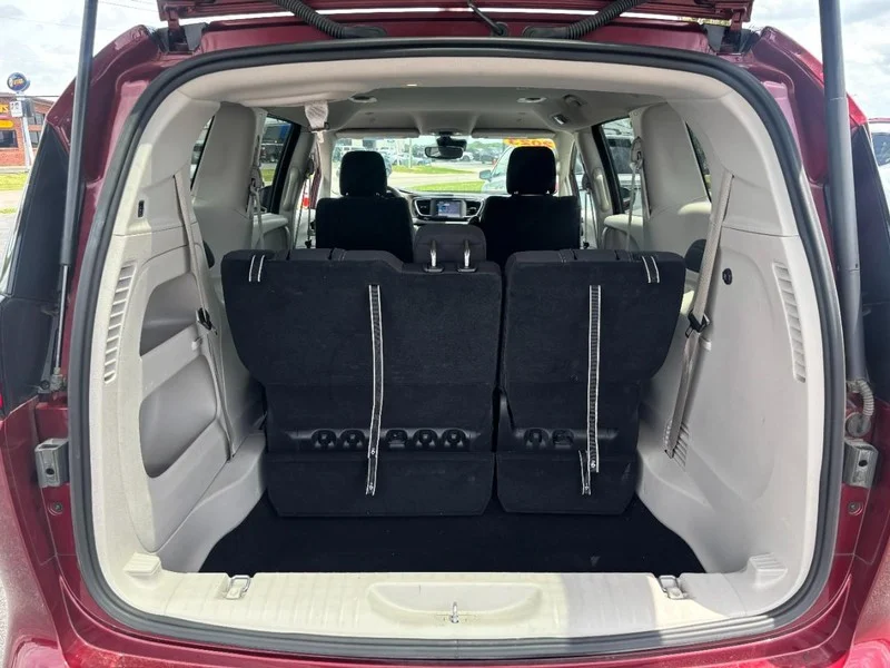 Used 2023 Velvet Red Pearlcoat Chrysler LX image 6