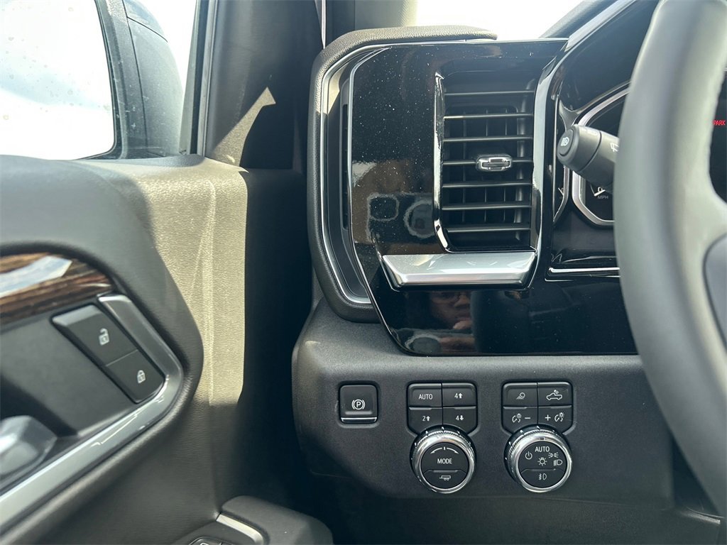 2026 GMC SIERRA - Image 17