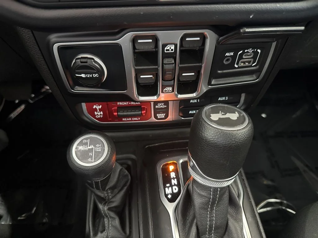 Used 2025 Gray Jeep Rubicon 4xe image 19