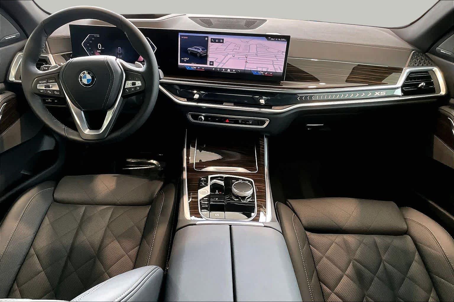 Used 2026 Skyscraper Grey Metallic BMW sDrive40i image 15