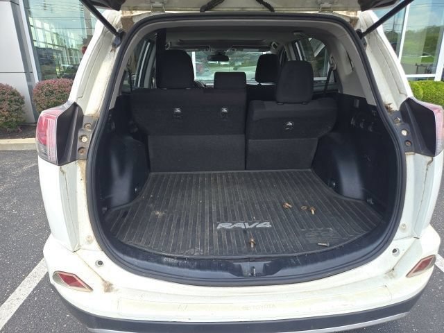 Used 2017 Super White Toyota XLE image 9