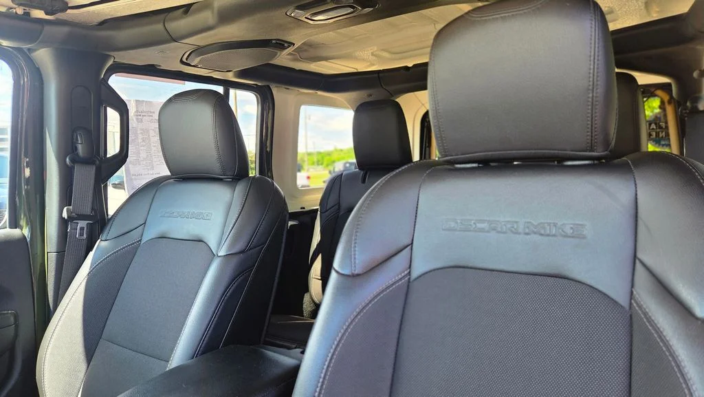 Used 2023 Green Jeep Sport S image 13
