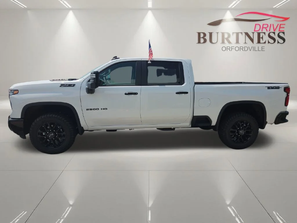 New 2026 Summit White Chevrolet LT image 4