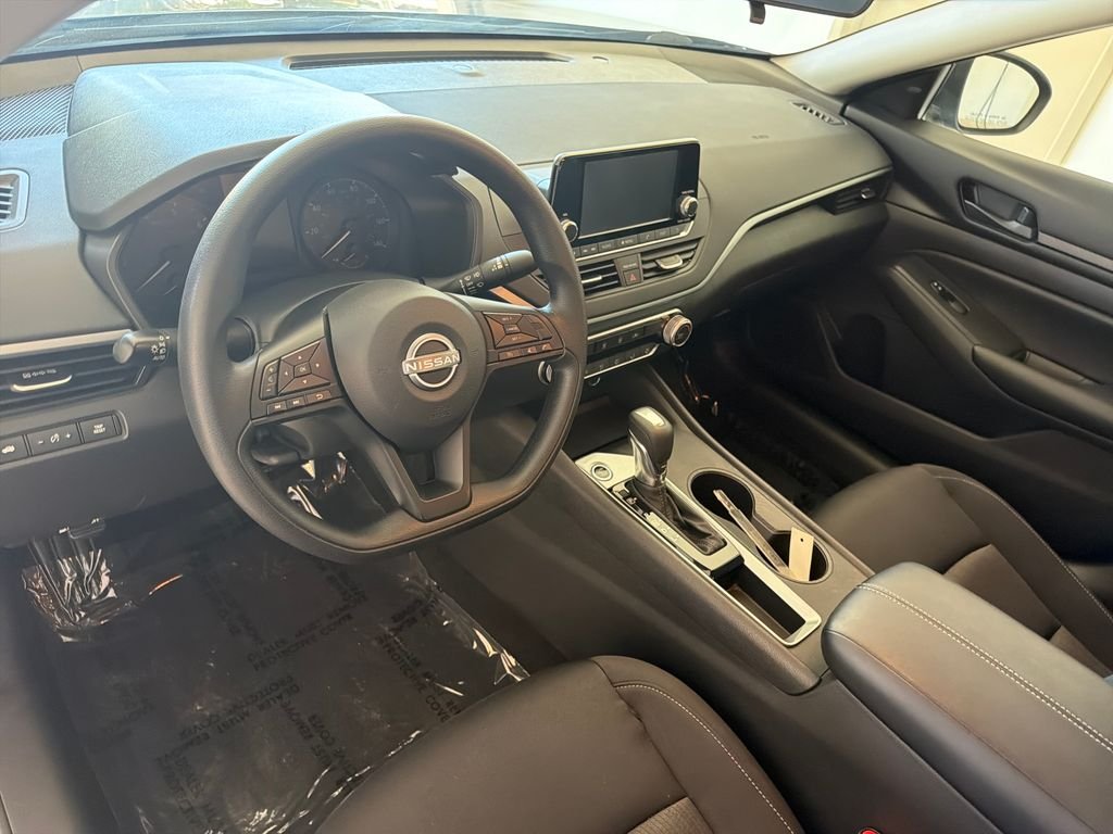 Used 2024 Blue Nissan 2.5 S image 15