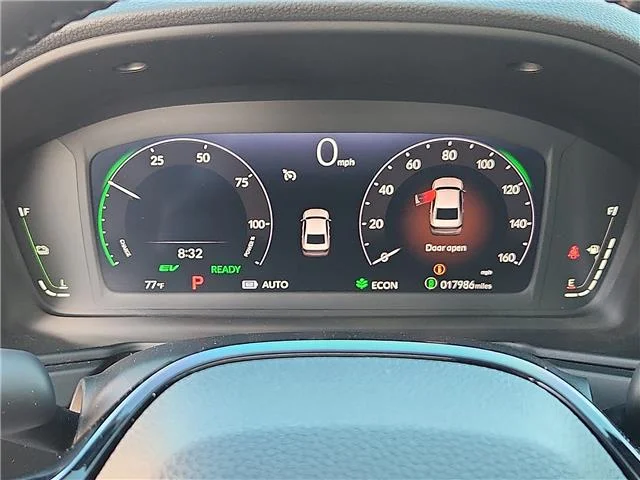 Used 2025 White Honda Touring image 18