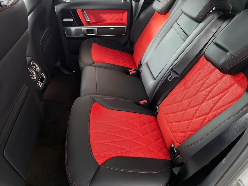 New 2027 MANUFAKTUR Arabian Grey Non- Metallic Mercedes-Benz AMG® G 63 SUV image 11
