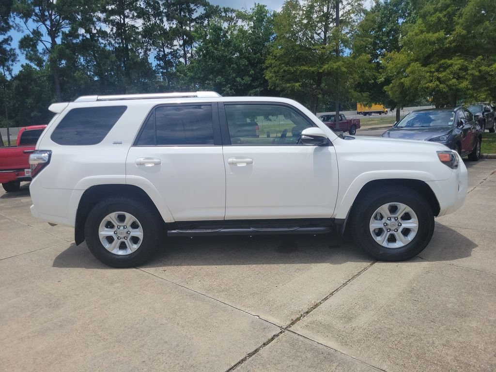 Used 2017 White Toyota SR5 Premium image 8
