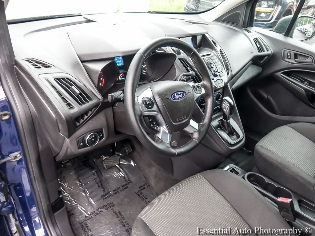 Used 2018 Dark Blue Ford XL image 10