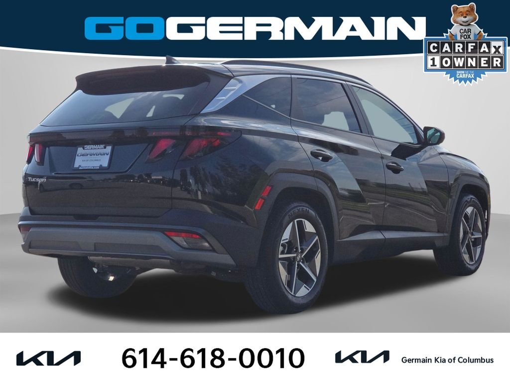 Used 2025 Black Hyundai SEL image 8