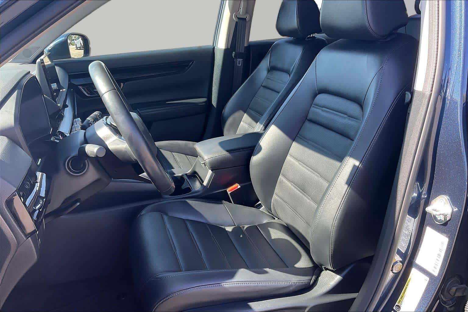 Used 2023 Canyon River Blue Metallic Honda EX-L image 8