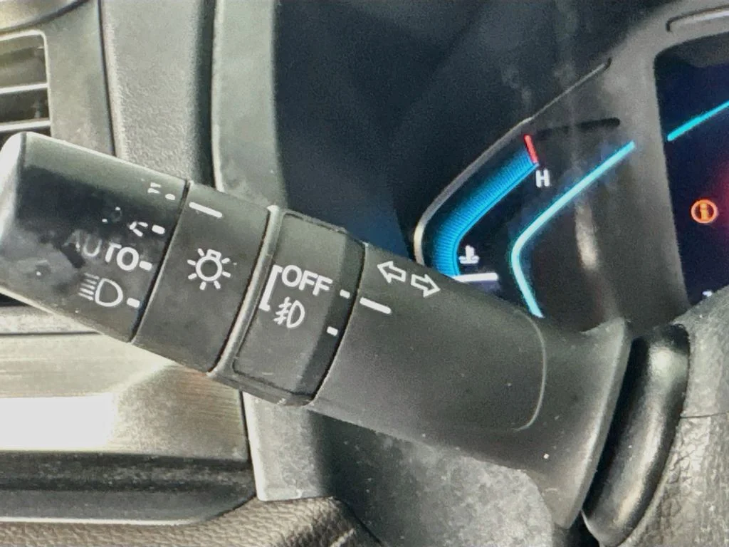 Certified Used 2018 White Honda EX-L image 15