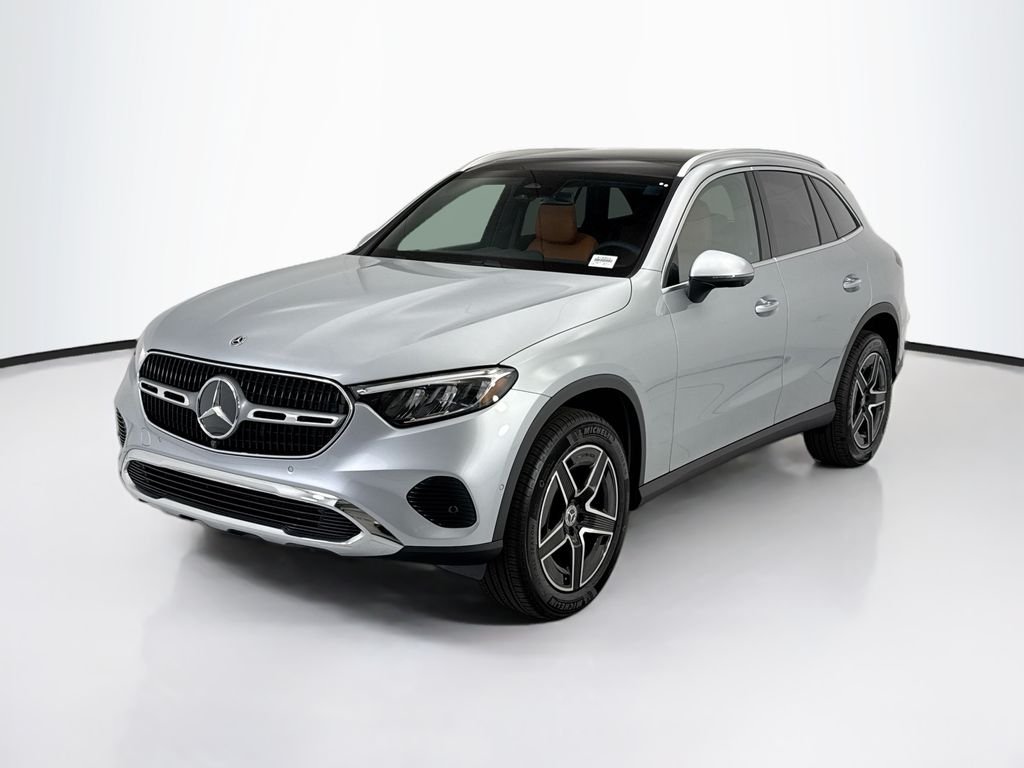 2026 Mercedes-Benz GLC GLC 300's photo