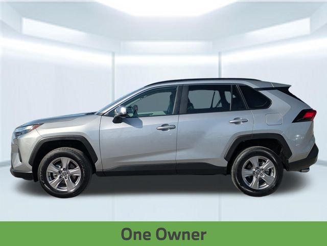 Used 2025 Silver Sky Metallic Toyota XLE image 2