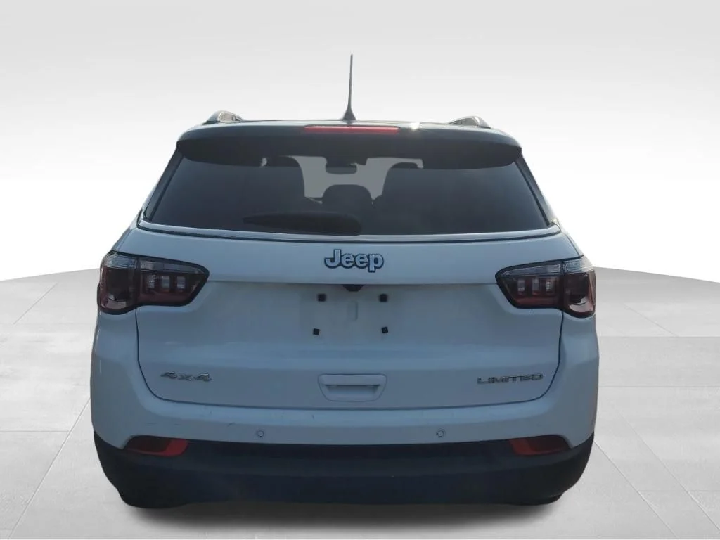 Used 2025 White Jeep Limited image 4