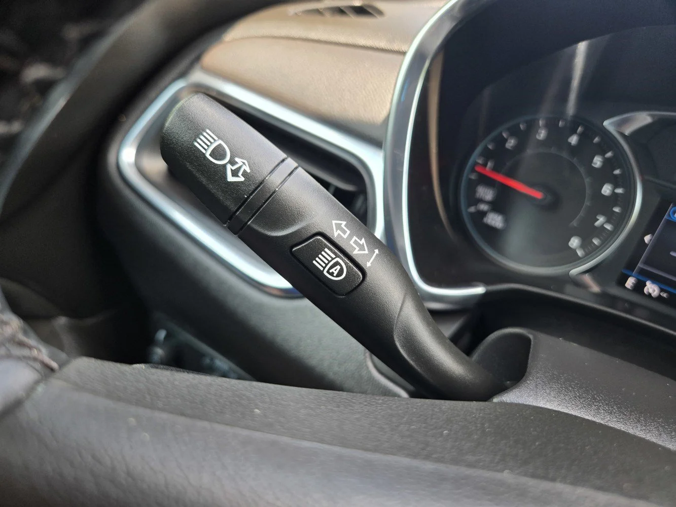 2024 Chevrolet Equinox LT - Photo 20