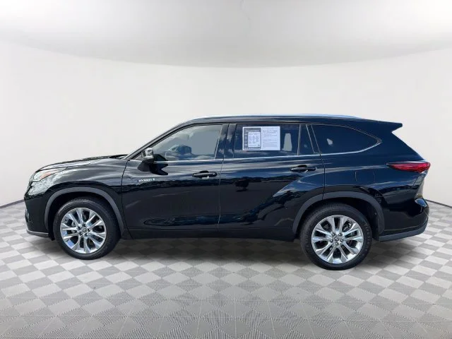 Used 2021 Black Toyota Hybrid Platinum image 8