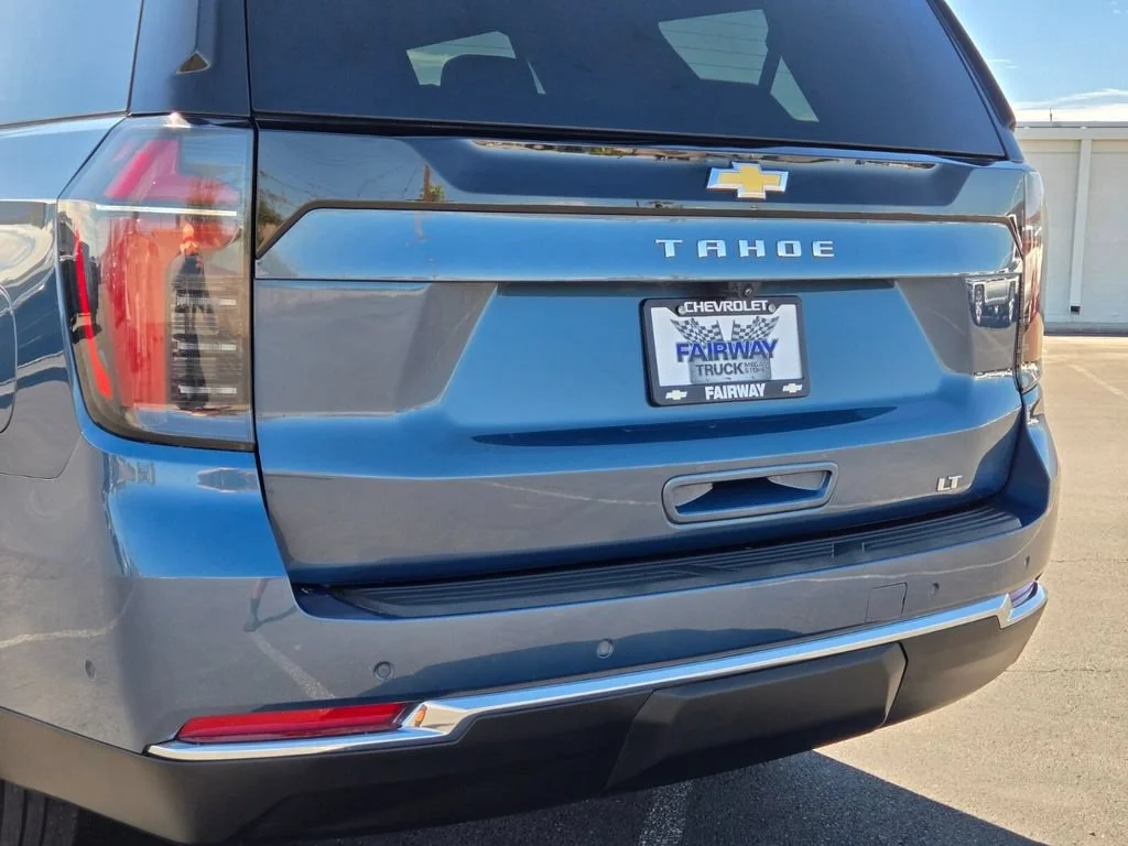 Used 2025 Lakeshore Blue Metallic Chevrolet LT image 5