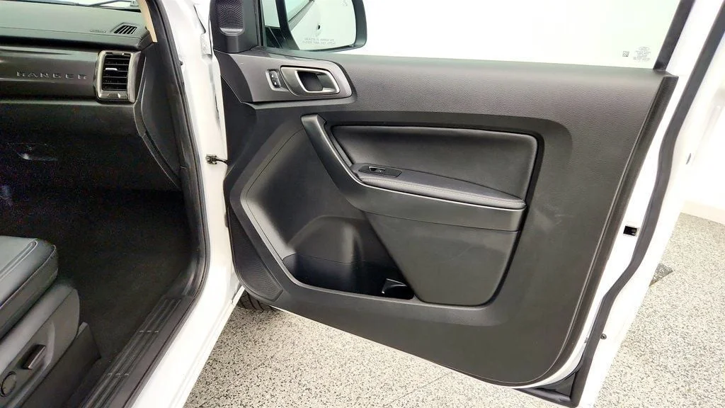 Used 2021 Oxford White Ford LARIAT 4WD SuperCab 6