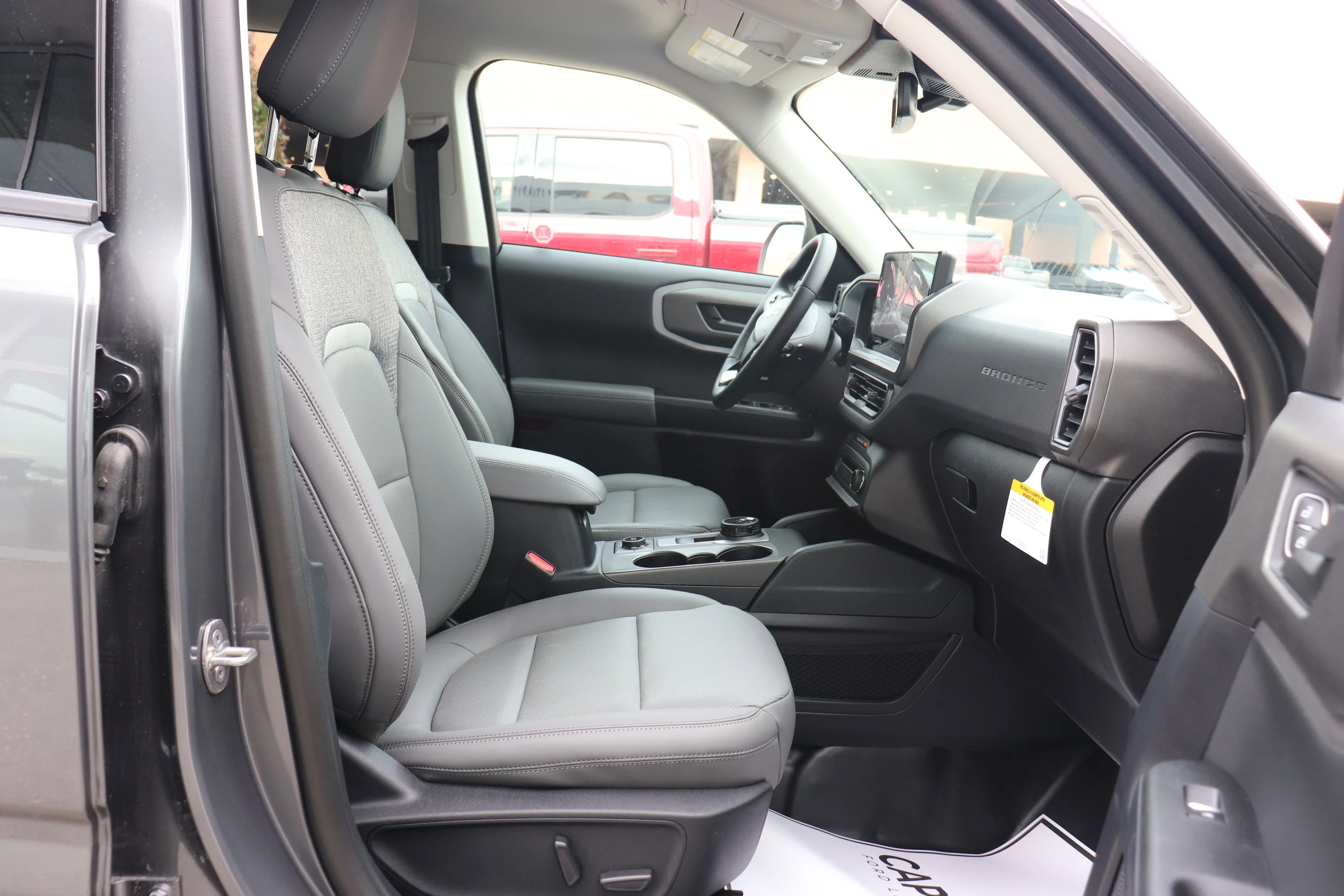 New 2026 CARBONIZED GREY Ford Badlands image 9