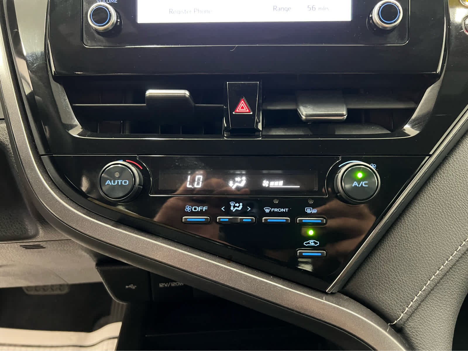 Used 2024 Ice Cap Toyota SE image 26