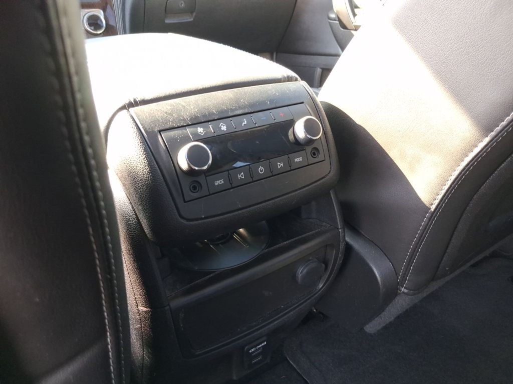 Used 2016 Silver Chevrolet 2LT image 27