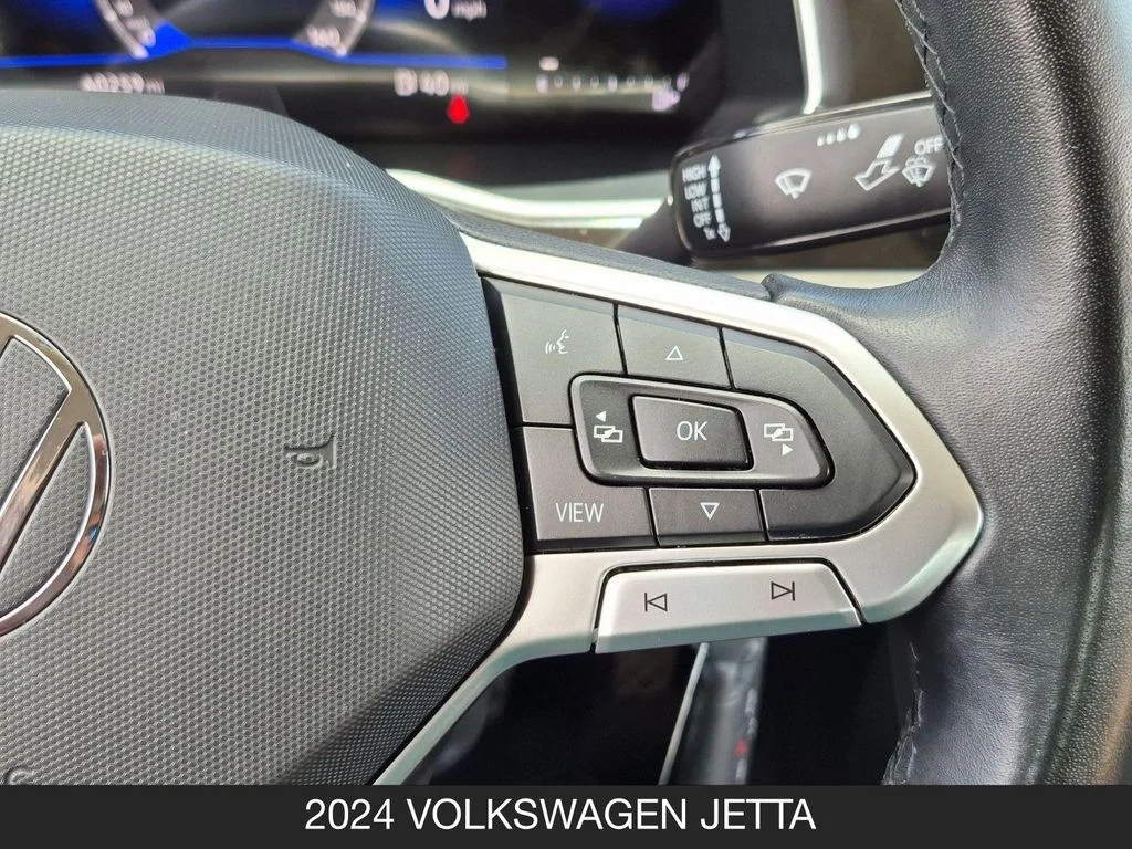 Used 2024 Black Volkswagen 1.5T S image 18