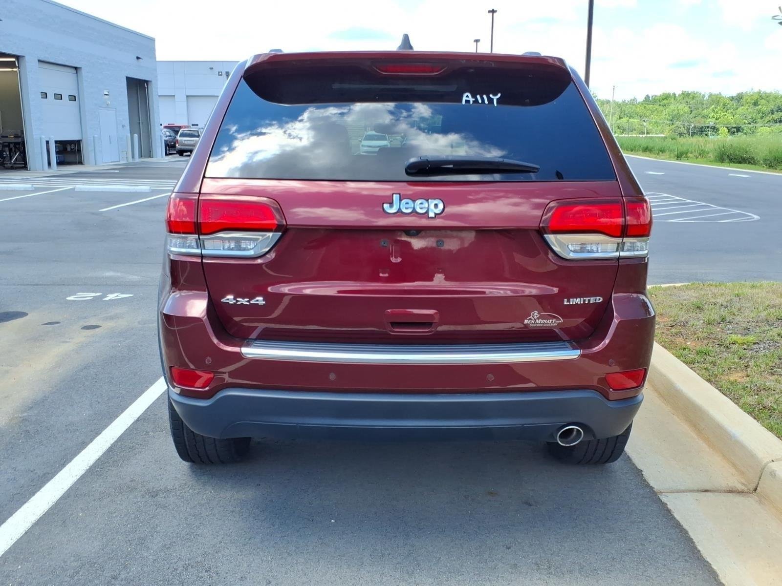 Used 2020 RED JEEP LIMI image 12