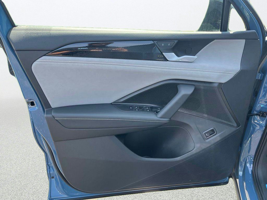 New 2026 Blue Volkswagen SE R-Line Black image 9