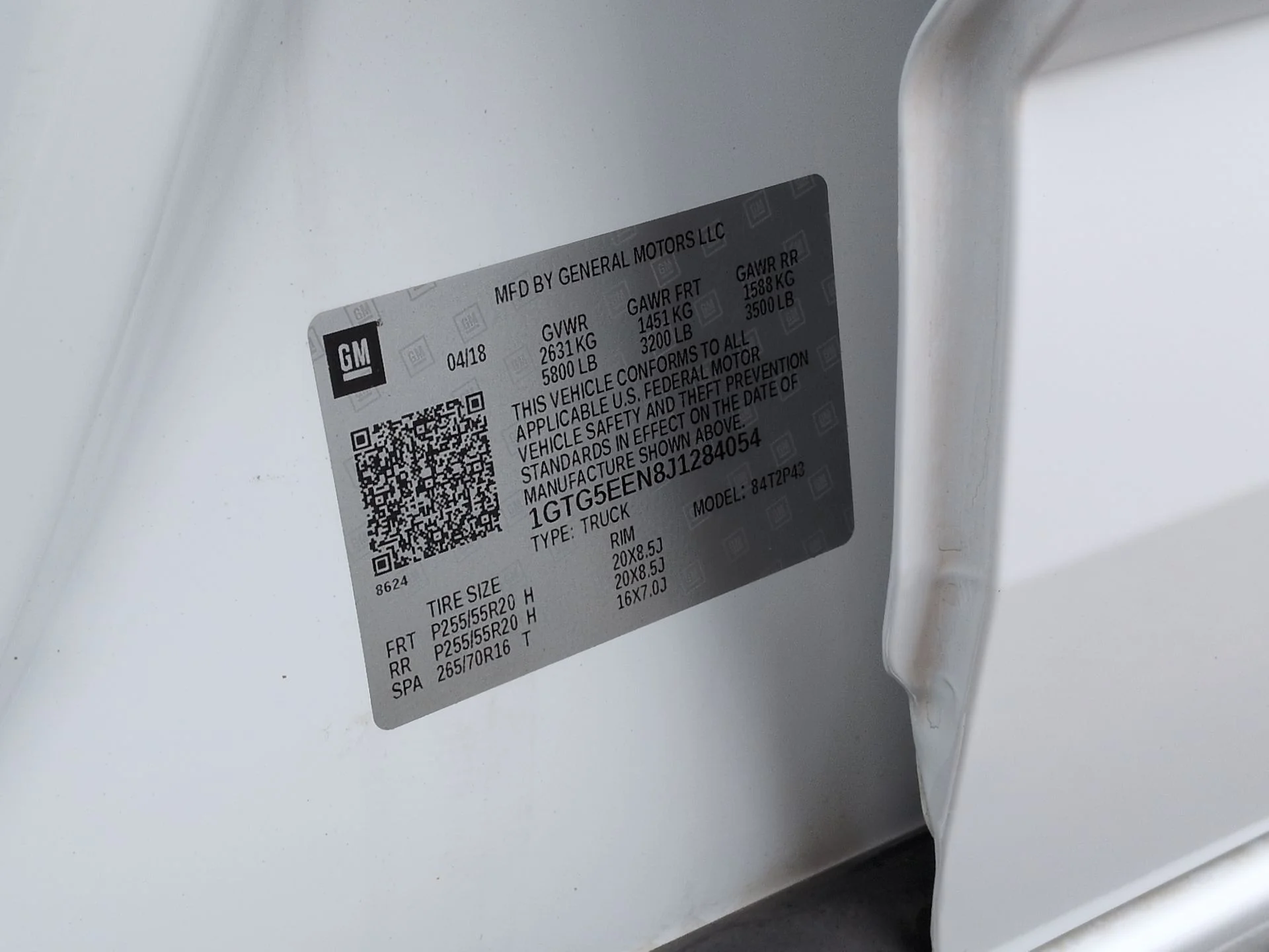 Used 2018 White GMC Denali image 35