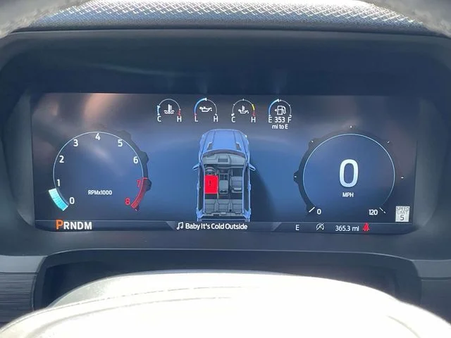 New 2026 Carbonized Gray Metallic Ford XLT image 19