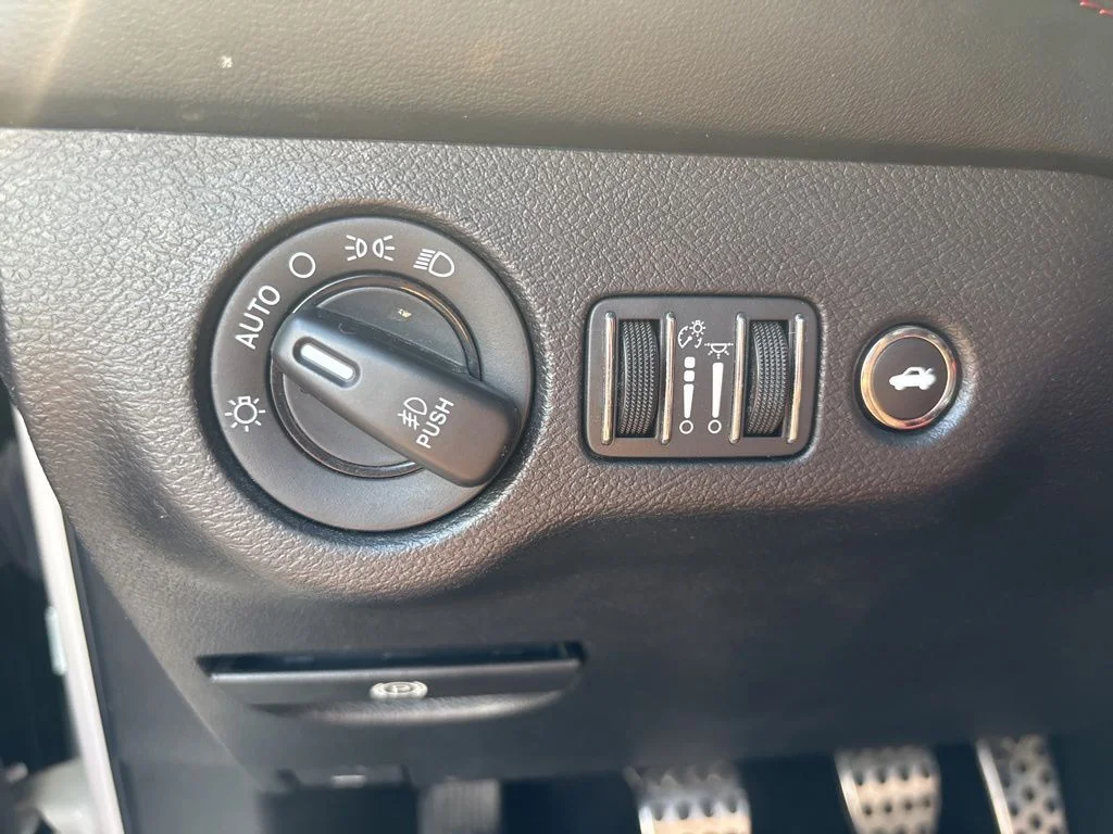 Used 2022 White Dodge R/T image 25
