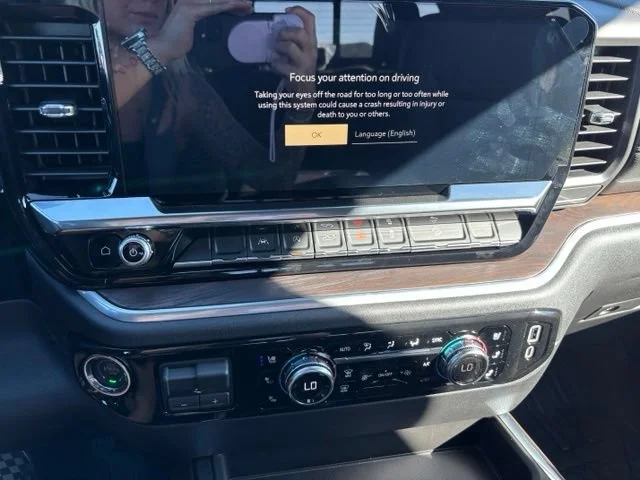 New 2026 Onyx Black GMC SLT image 30