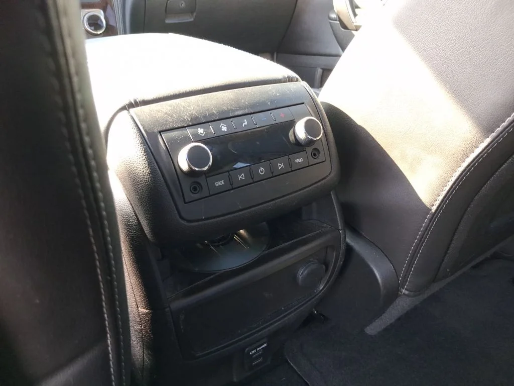 Used 2016 Silver Chevrolet 2LT image 27