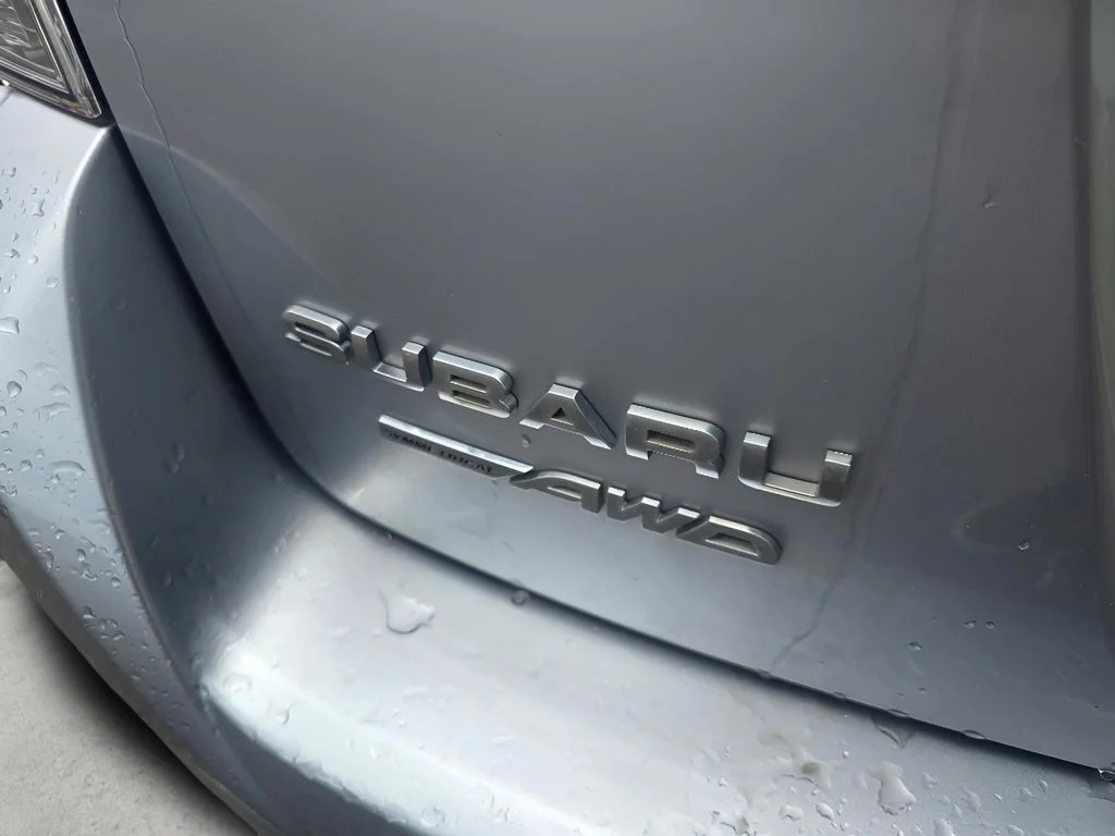 Used 2022 Ice Silver Metallic Subaru Base image 27
