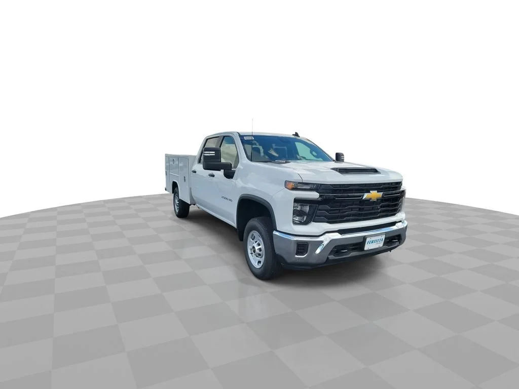 New 2026 Summit White Chevrolet WT image 2