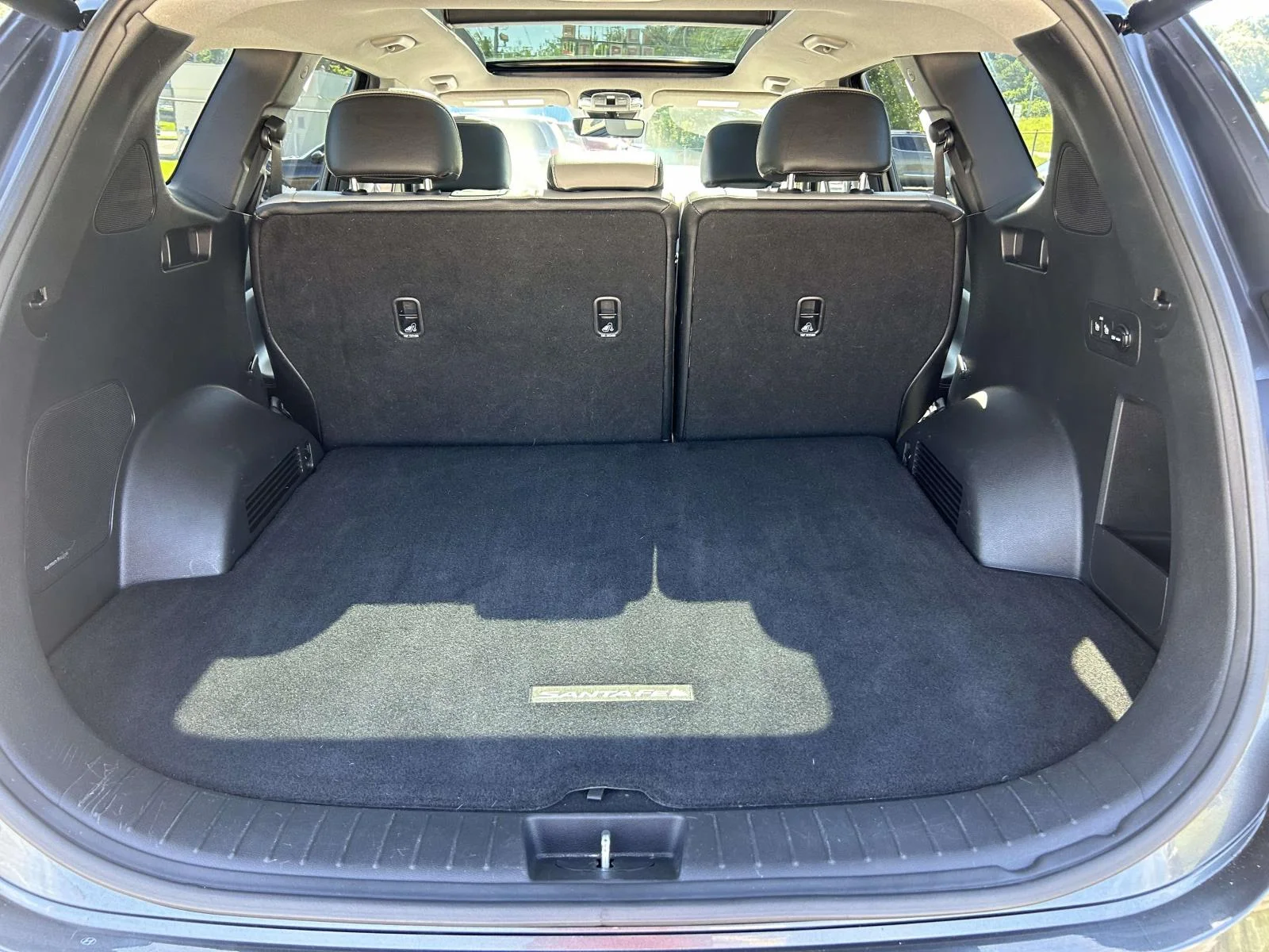 Used 2022 Gray Hyundai Limited FWD image 6