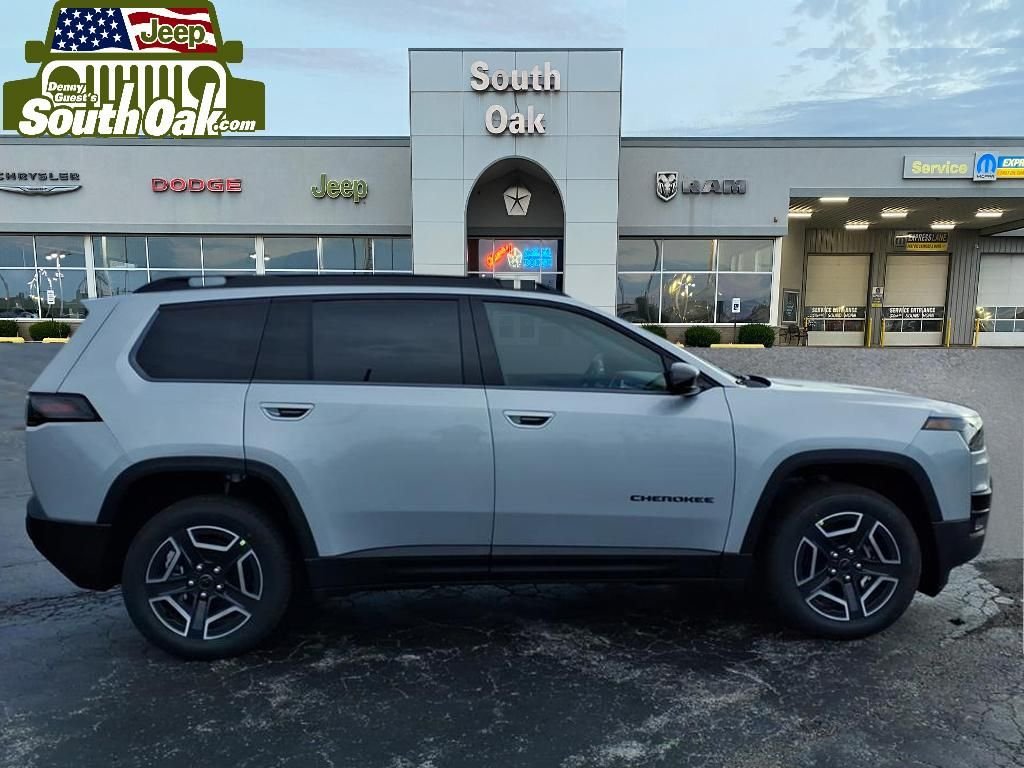 New 2026 Silver Zynith Clear-Coat Exterior Paint Jeep Laredo image 2