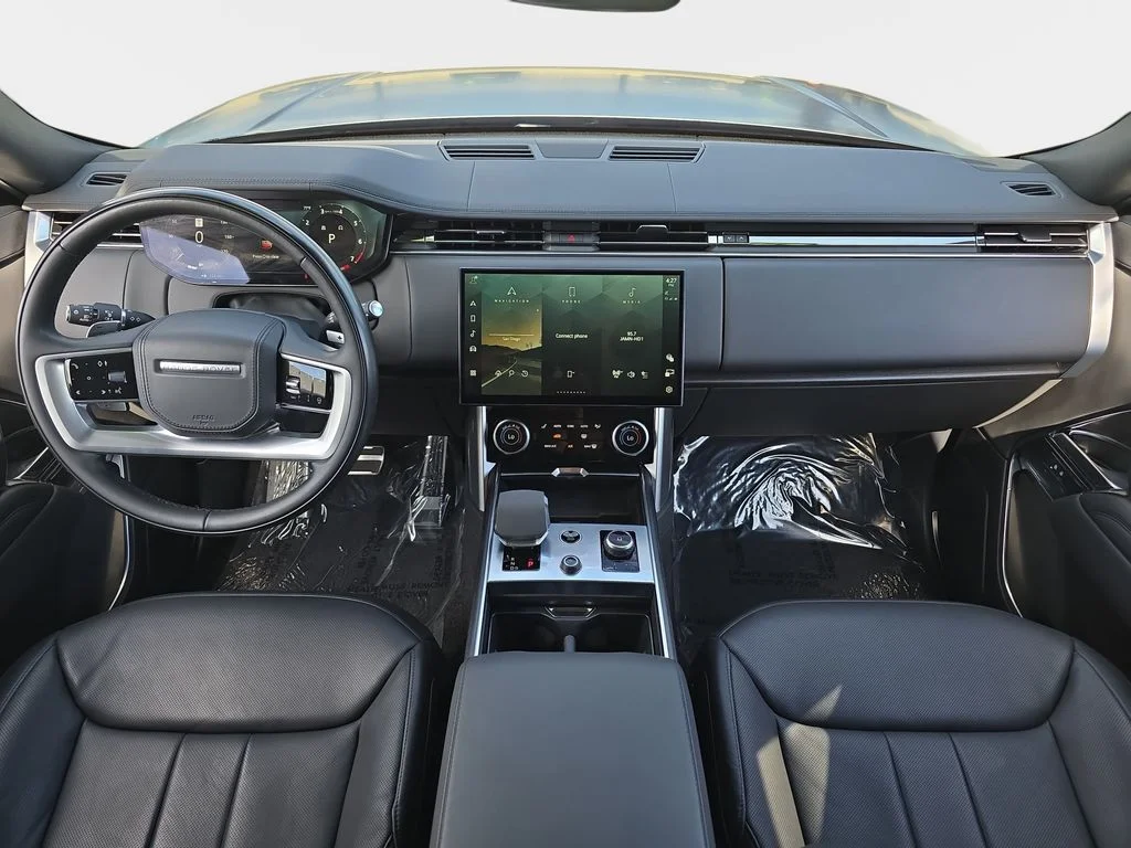 Certified Used 2023 Black Land Rover SE image 9