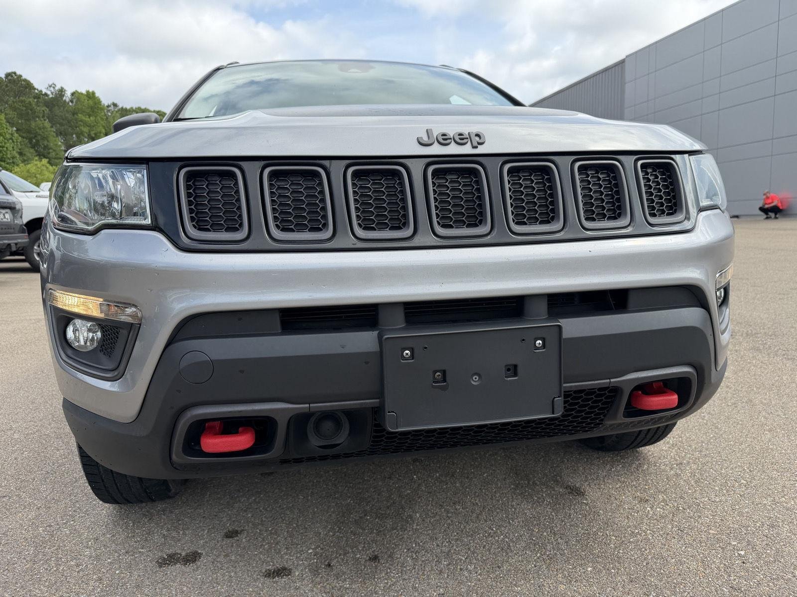 Used 2021 Billet Silver Metallic Clearcoat Jeep Trailhawk image 23