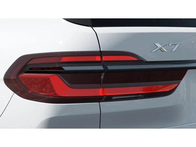 New 2027 Alpine White BMW X7 40i image 8