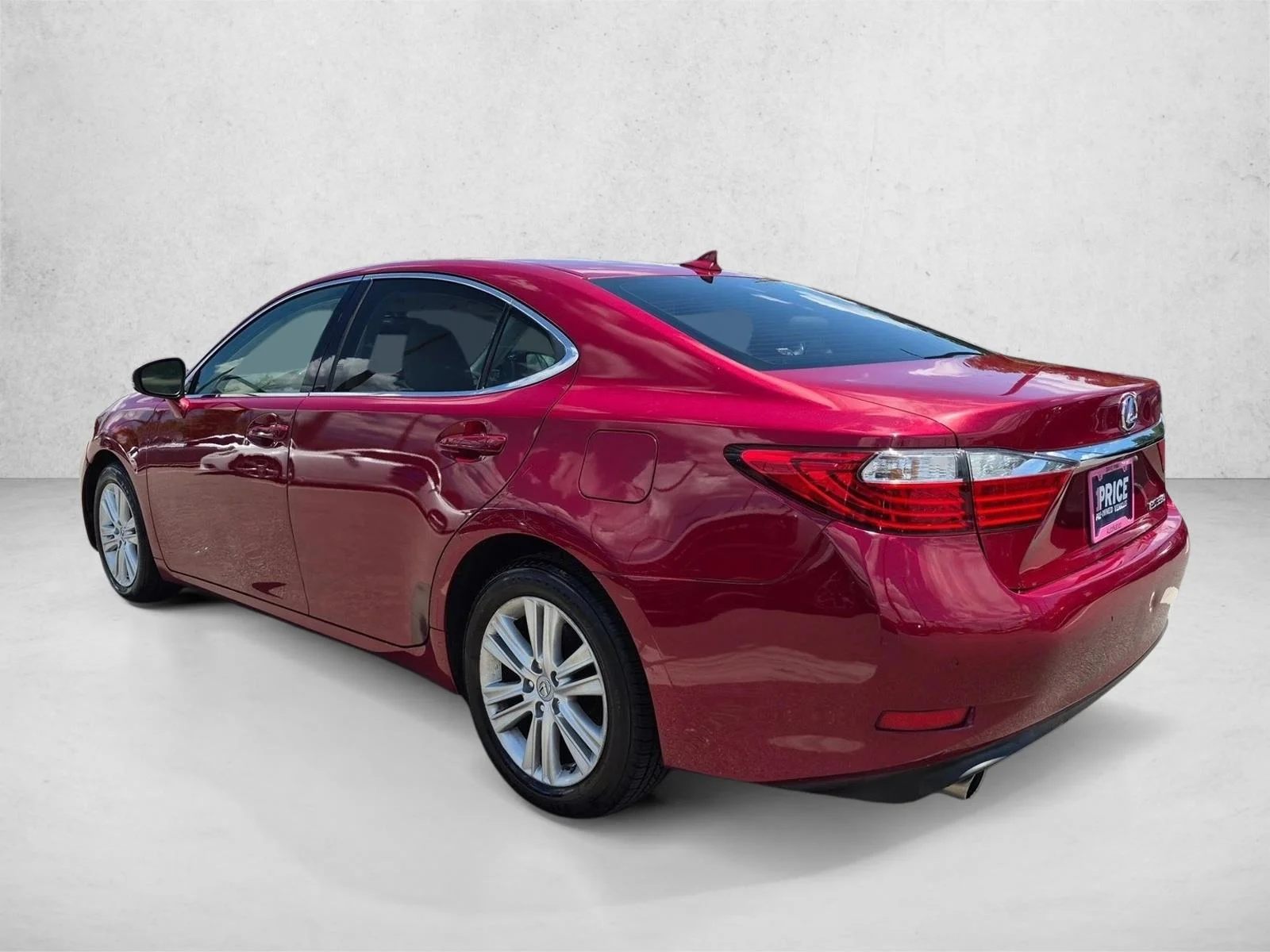 Used 2014 Matador Red Mica Lexus  image 8