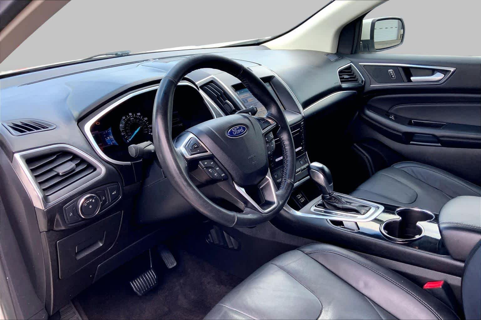 Used 2016 White Platinum Metallic Tri-Coat Ford Titanium image 17