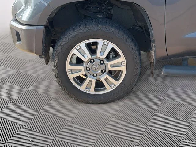 Used 2016 Gray Toyota Platinum image 10