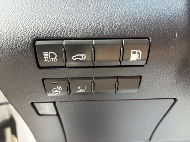 Used 2022 White Lexus 450h image 28
