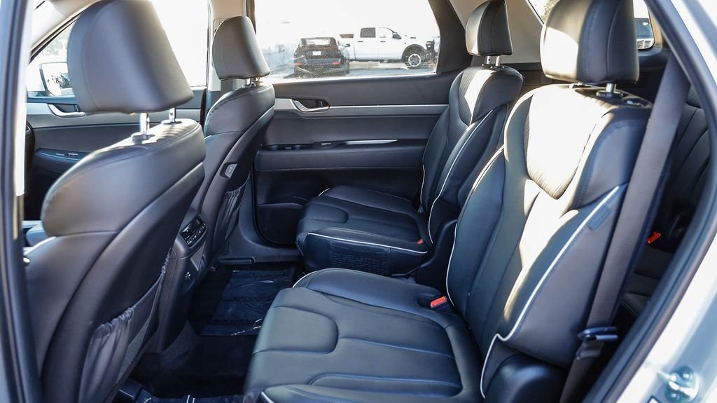 Used 2025 Silver Hyundai SEL image 22