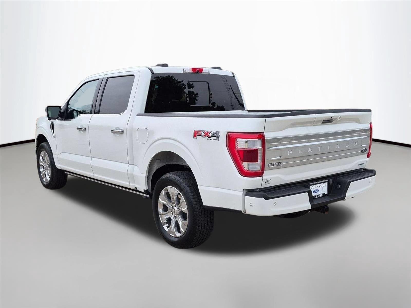 Used 2023 Star White Metallic Tri-Coat Ford Platinum image 3