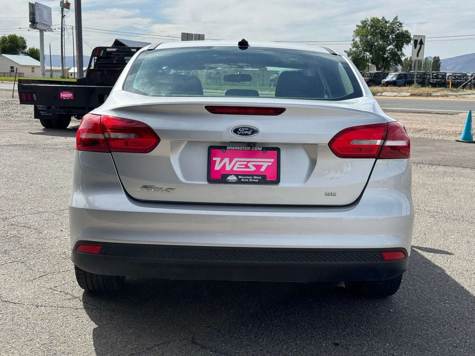 Used 2017 Silver Ford SE image 7
