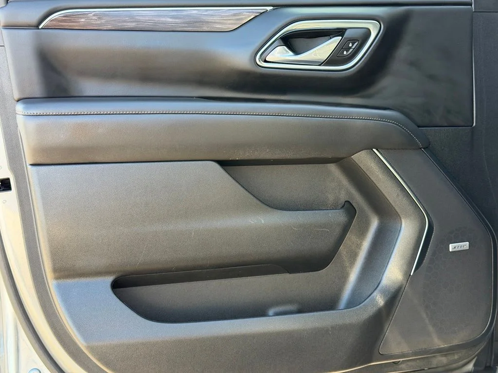 Used 2024 Gray Chevrolet Z71 image 26