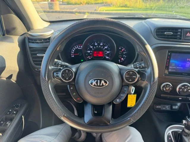 Used 2016 Gray Kia Plus image 19